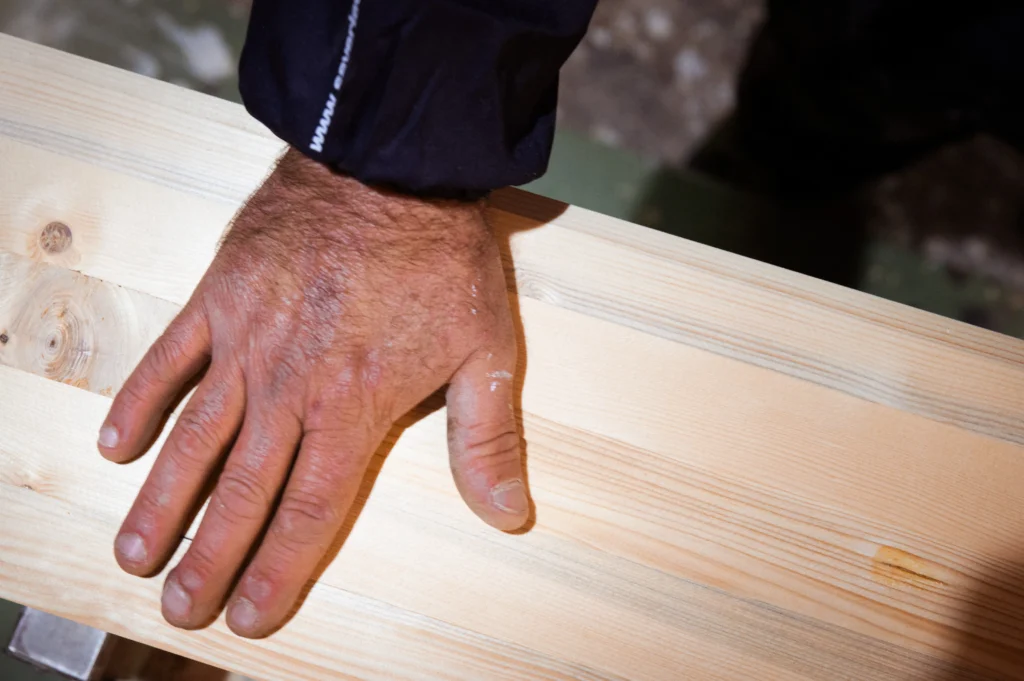 Legno lamellare di prima scelta lavorato artigianalmente Trepiù - Costruzioni in Legno