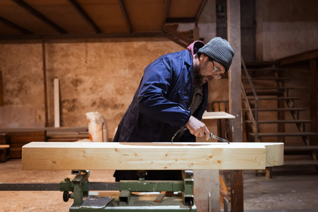 Realizzazione di prodotti artigianali in legno su misura in Sicilia | Trepiù - Costruzioni in Legno